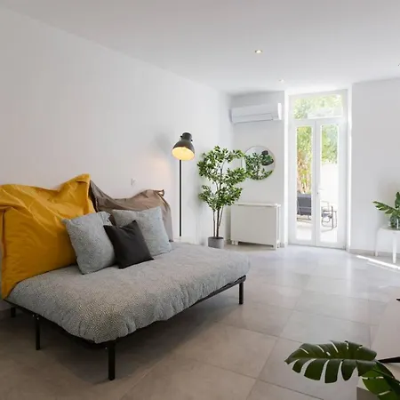 Maxbnb - Climatisé - T2 37m2&terrasse 30m2 - Est *