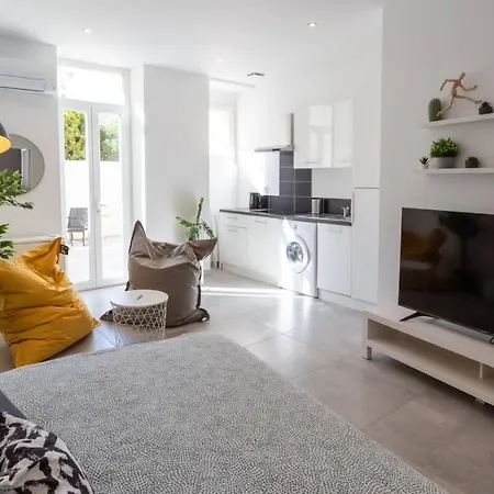Maxbnb - Climatise - T2 37m2 & Terrasse 30m2 - Est טולון