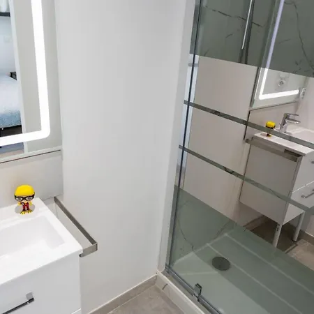 Maxbnb - Climatise - T2 37m2 & Terrasse 30m2 - Est *