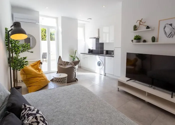 Maxbnb - Climatise - T2 37m2 & Terrasse 30m2 - Est Toulon